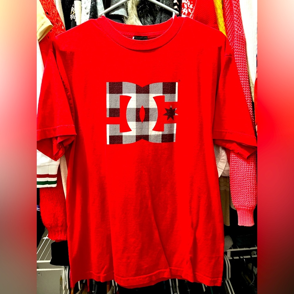 DC Shoe Co. tee. Size M. Good condition.